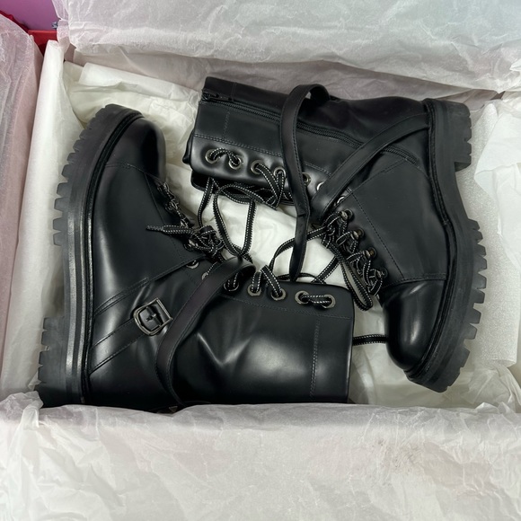 ❤️‍🔥SALE HOST PICK $1550 VG ROCKSTUD COMBAT BOOTS - Picture 12 of 14